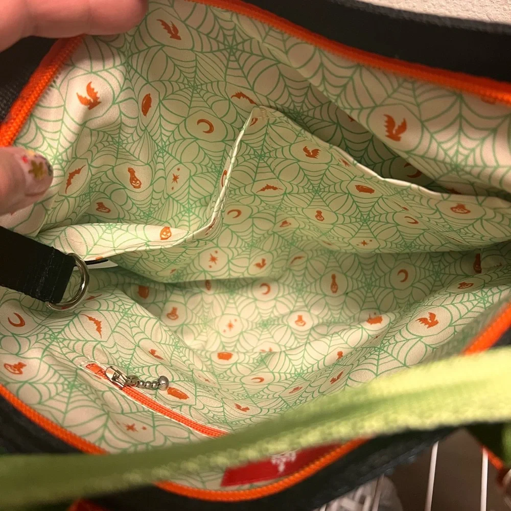 Disney Harveys Hocus Pocus Backpack 2024 Parks Halloween Seat Belt Bag - Picture 4 of 4